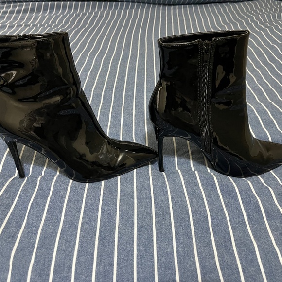 Boohoo Patent Leather Boots - Picture 4 of 7